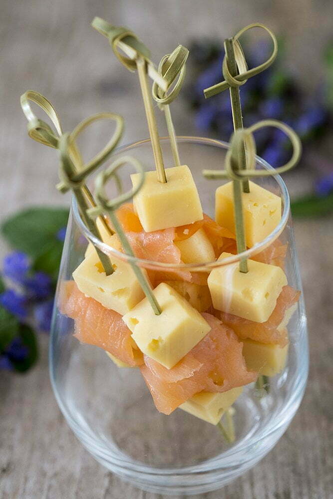 Borrelhapje met Pavé à la Leffe , meloen en zalm