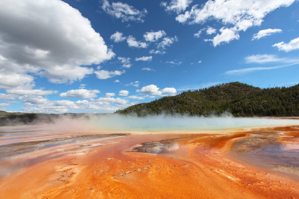 grand-prismatic-spring-yellowstone-mapofjoy