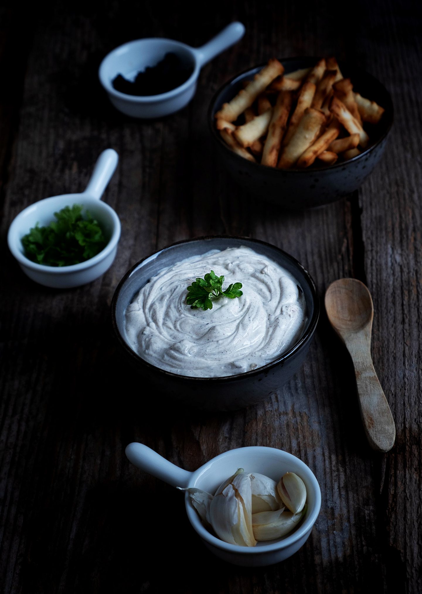 Zelf knoflooksaus maken met zwarte knoflook - Saus