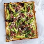 Plaattaart met avocado en parmaham – Hartige hapjes