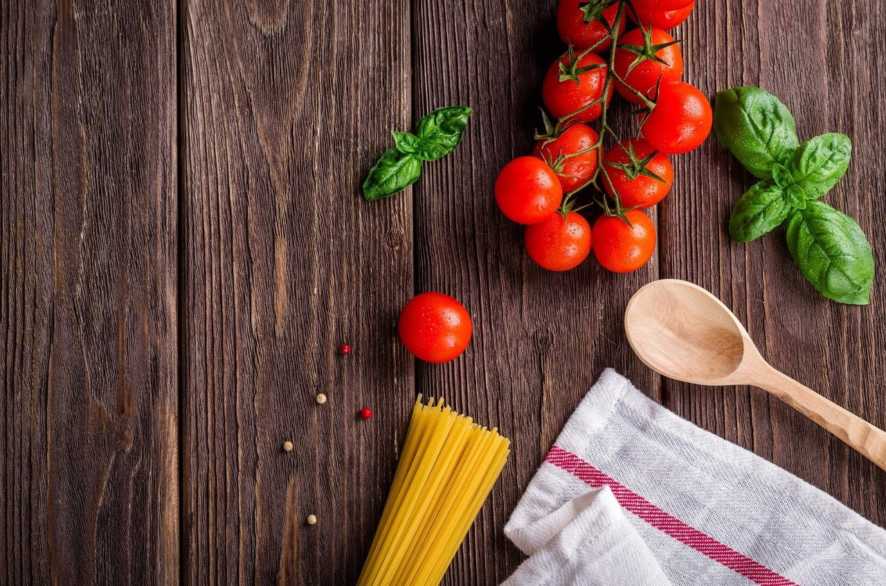 Vijf momenten waarop je liever niet zelf de keuken in duikt food