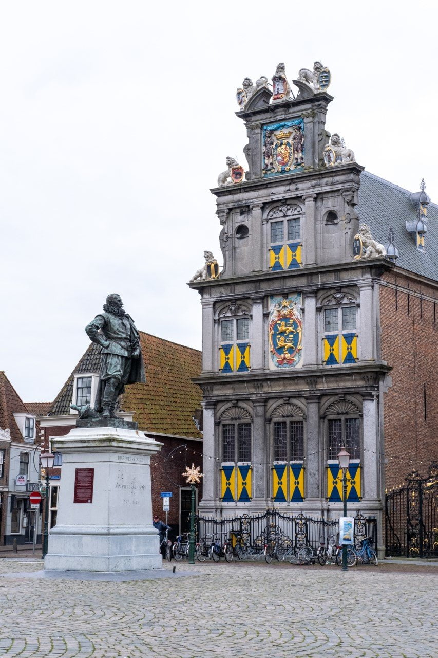 Het beeld van Coen / Het Westfries Museum Het beeld van Coen / Het Westfries Museum