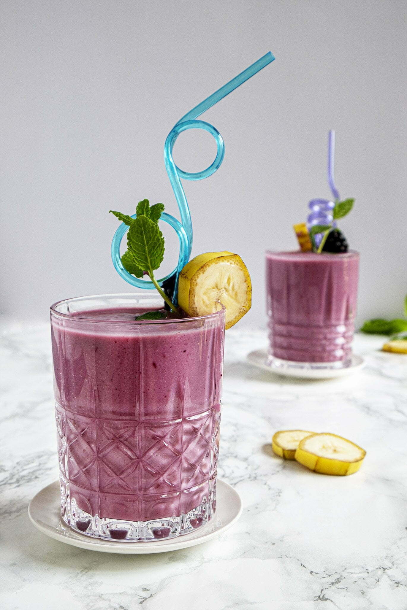 Smoothie bramen, banaan en aardbei