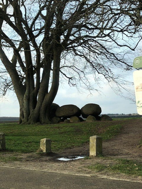 Ik woon in Drenthe : Dikste steen van Drenthe (Emmerdennen) Ik woon in Drenthe : Dikste steen van Drenthe